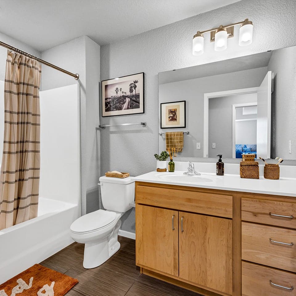 Radius-at-15th—Model—Bathrooms-(1)